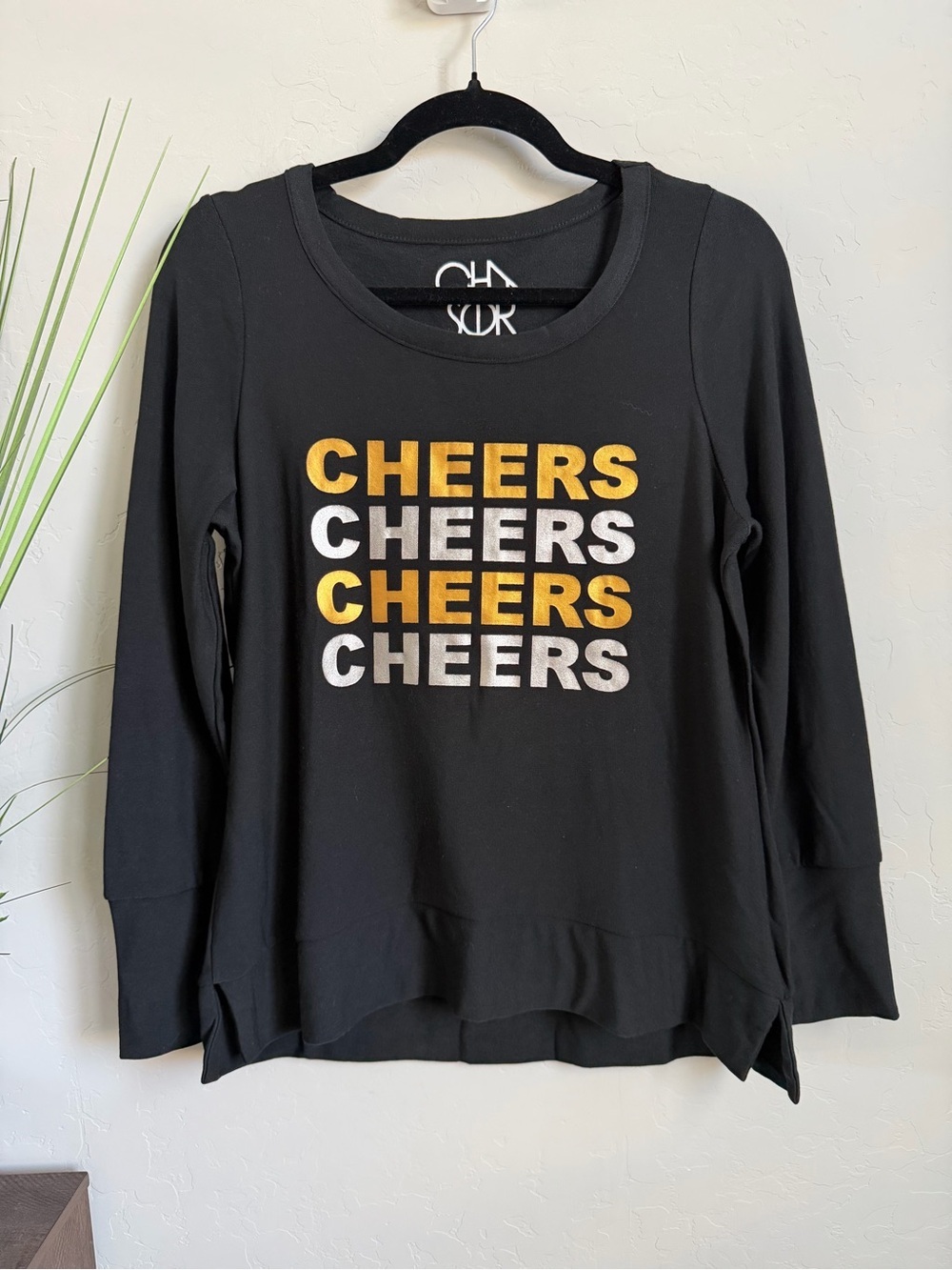 Chaser Cheers Graphic Pullover Top NWT Black Metallic Gold Silver Size Large